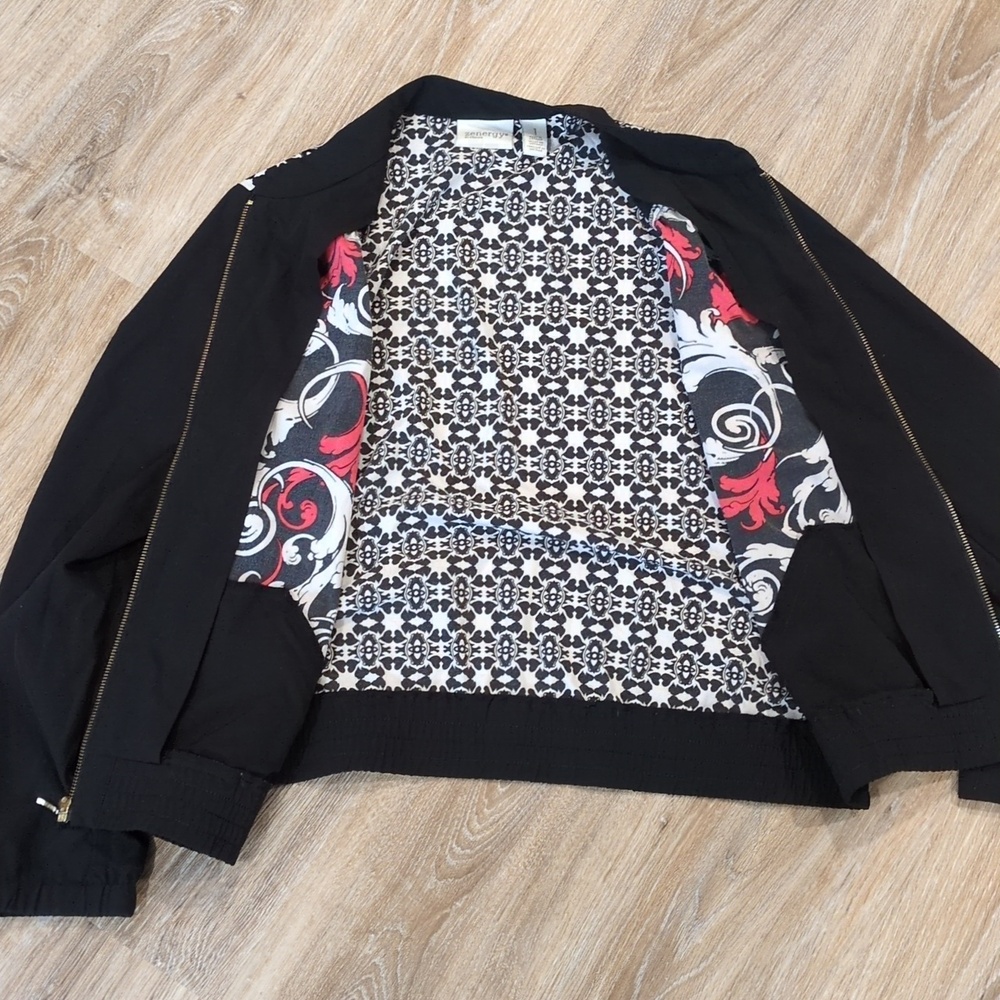 Zenergy by Chico's Women's Black Lightweight Jacket w/ Red & White Floral size 1 - Picture 3 of 8